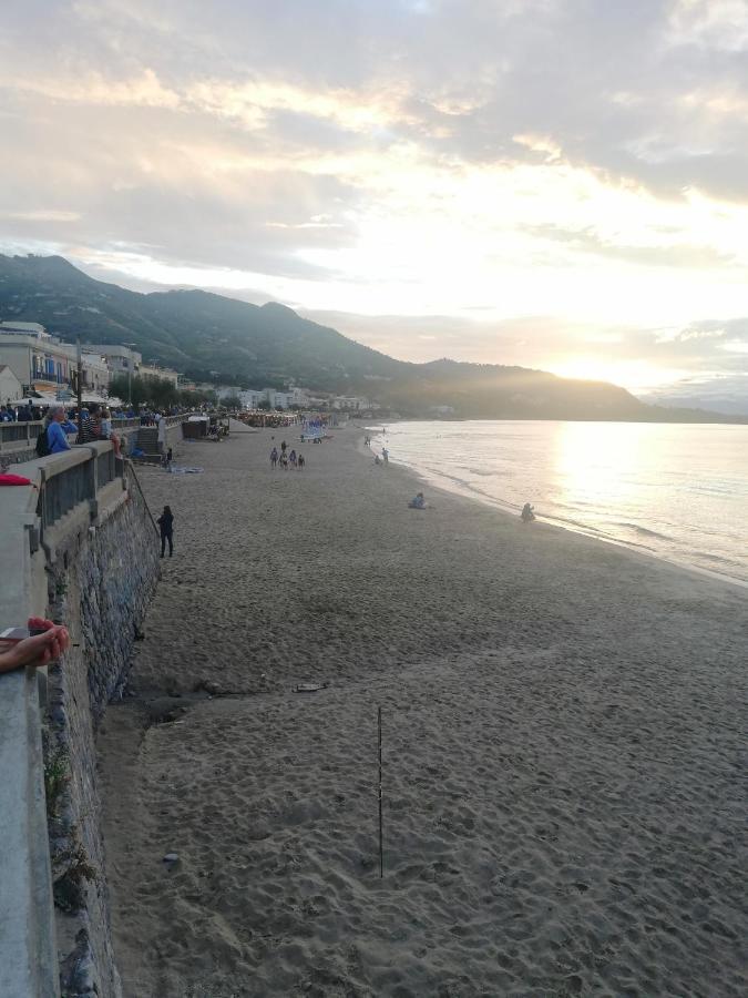 Relax House Apartment Cefalu Luaran gambar